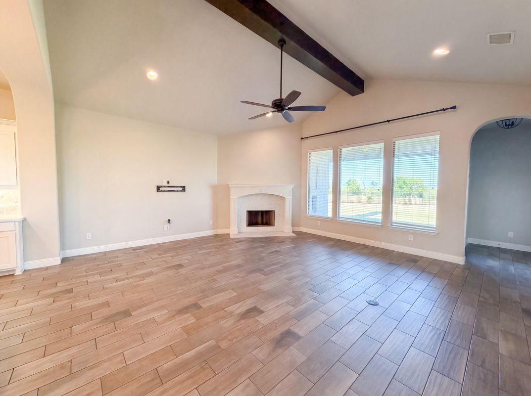Photo 12 of 33 of 15133 Seventeen Lakes Blvd, Roanoke, TX