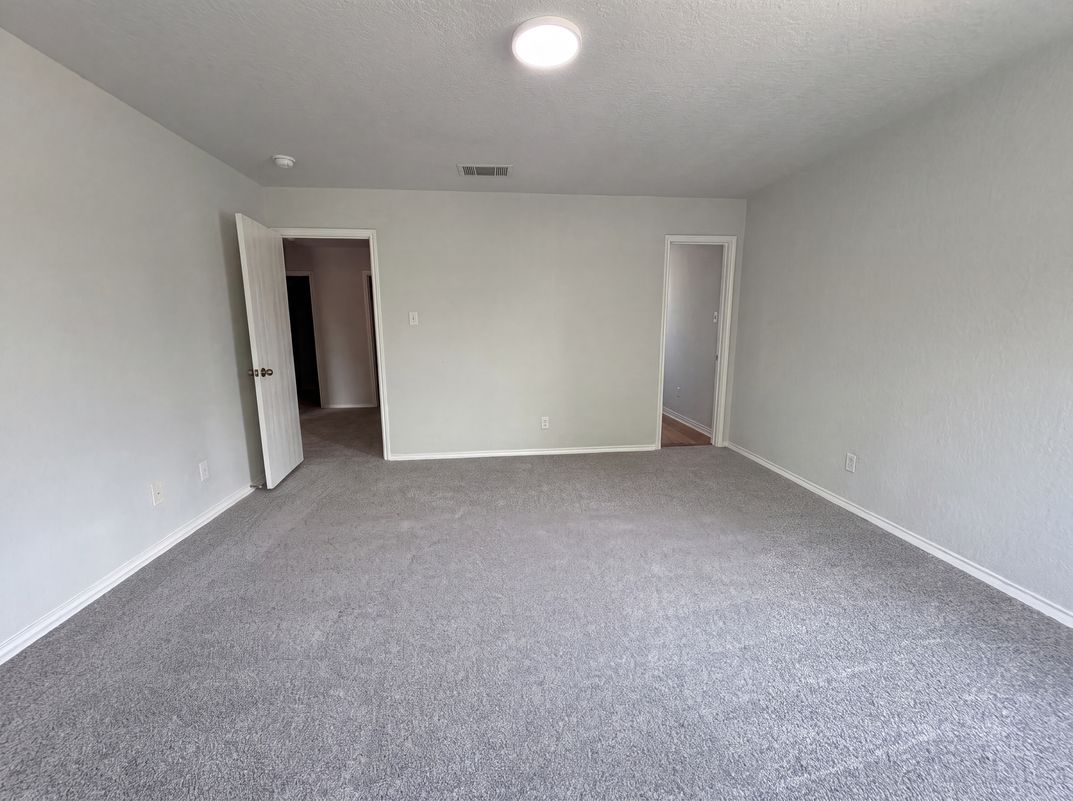Photo 8 of 15 of 3972 Cherokee Blvd, New Braunfels, TX