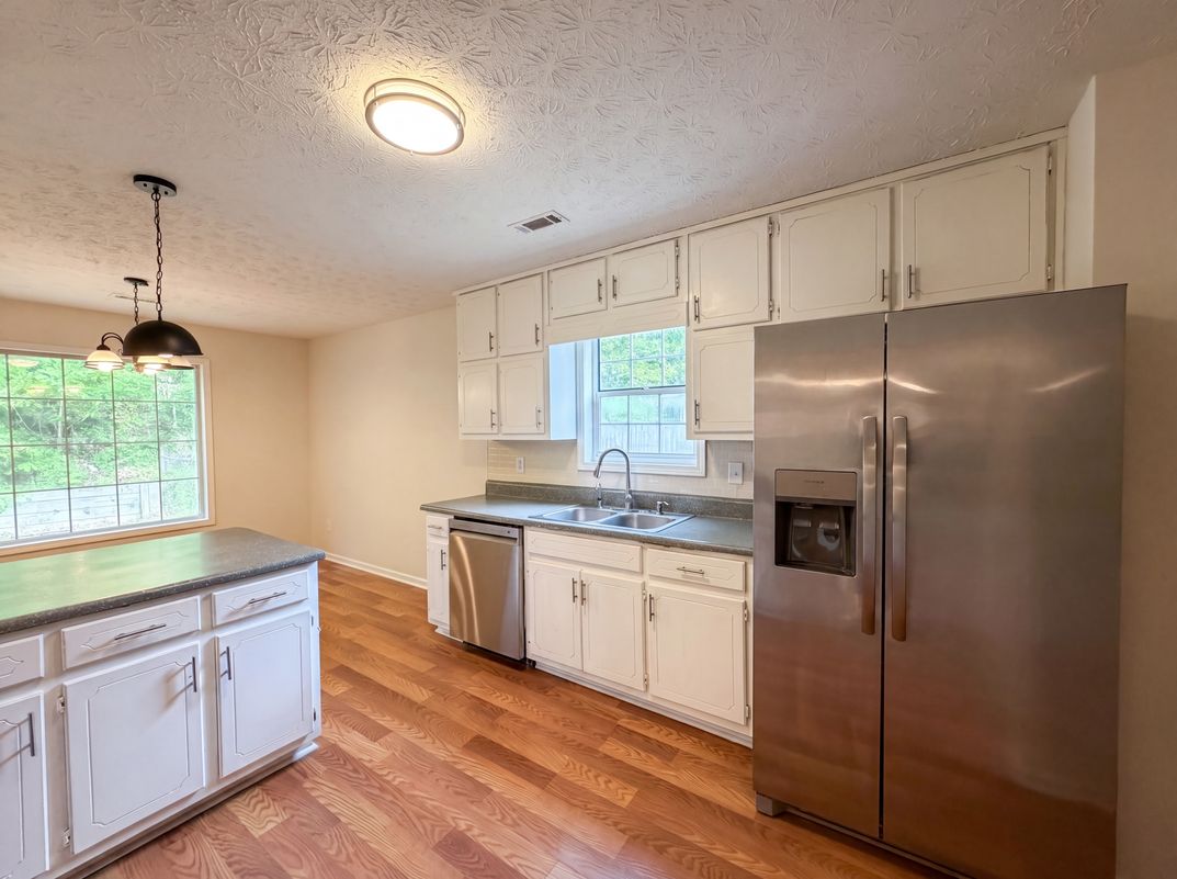 Photo 11 of 22 of 430 Cornwallis Way, Fayetteville, GA