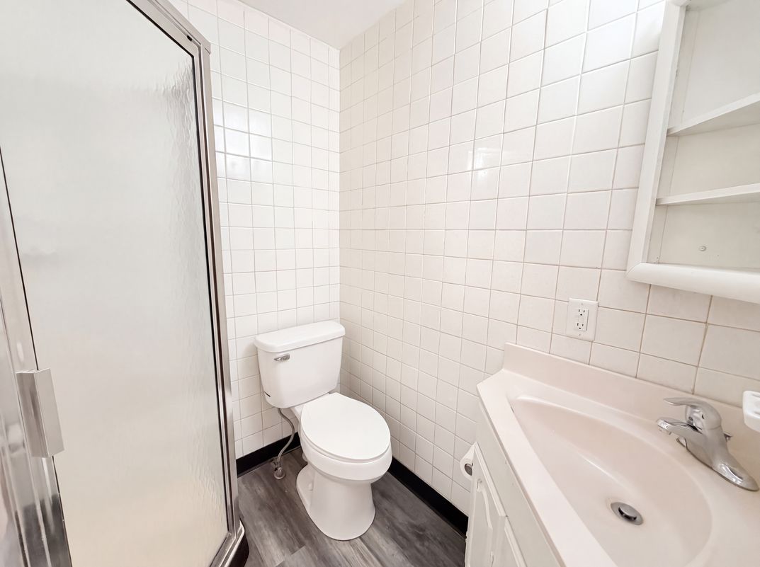 Photo 16 of 23 of 4804 Greenlee Ave, Cincinnati, OH