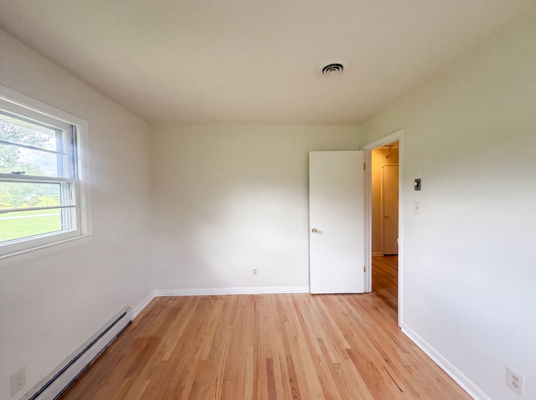 Photo 15 of 22 of 4913 Millpoint Rd, Greensboro, NC