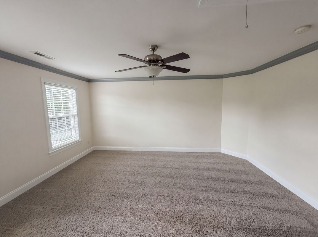 Photo 4 of 33 of 7791 Newhaven Dr, Oak Ridge, NC
