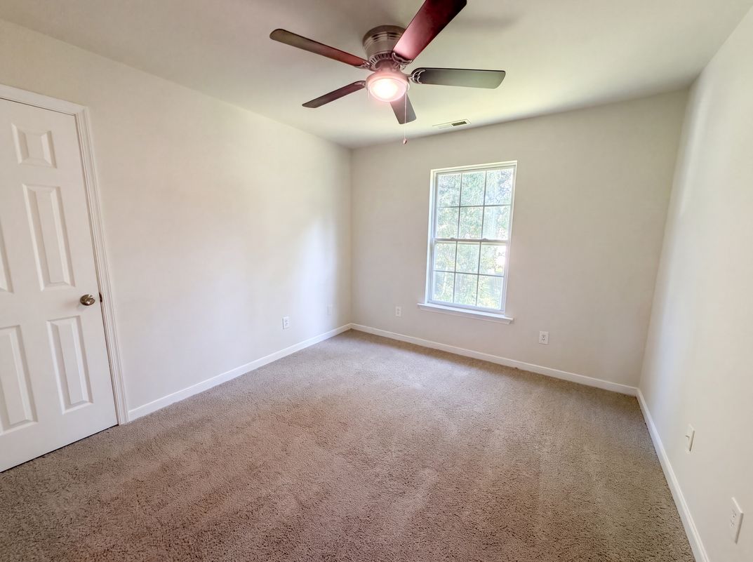 Photo 12 of 19 of 3016 Heather Ridge Dr, Henrico, VA
