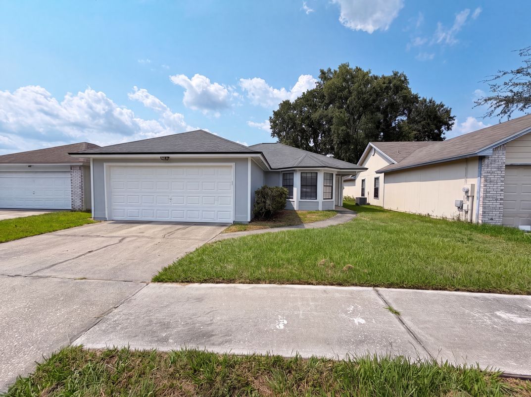 Photo 14 of 17 of 1708 Ashwood Cir, Middleburg, FL