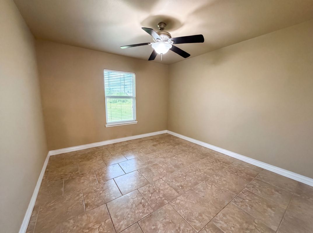 Photo 10 of 16 of 11318 Brendel Ln, Corpus Christi, TX