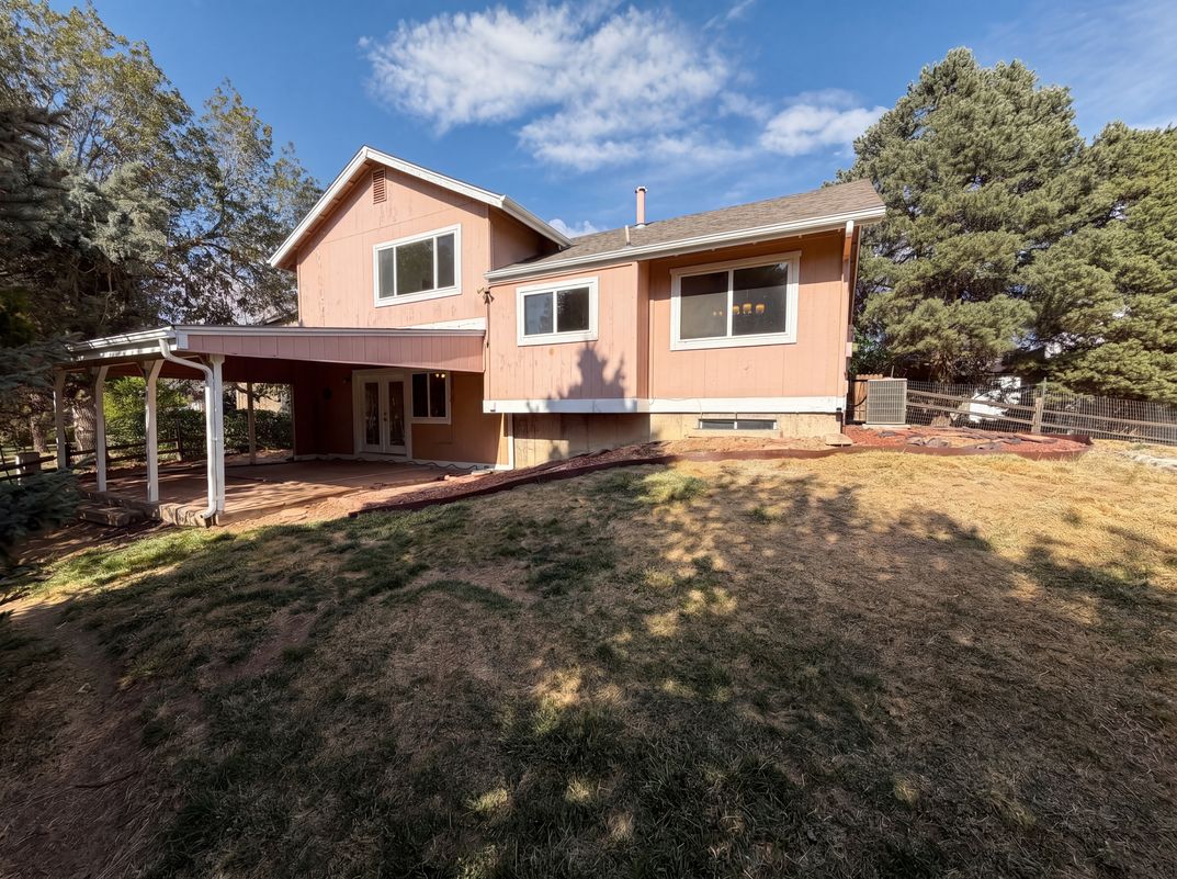 Photo 5 of 40 of 10330 E Weaver Pl, Englewood, CO