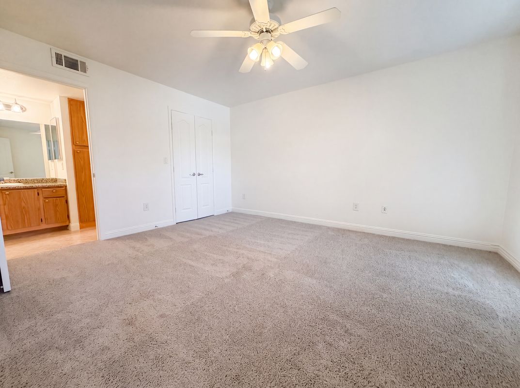 Photo 10 of 16 of 5055 W Hacienda Ave, Las Vegas, NV