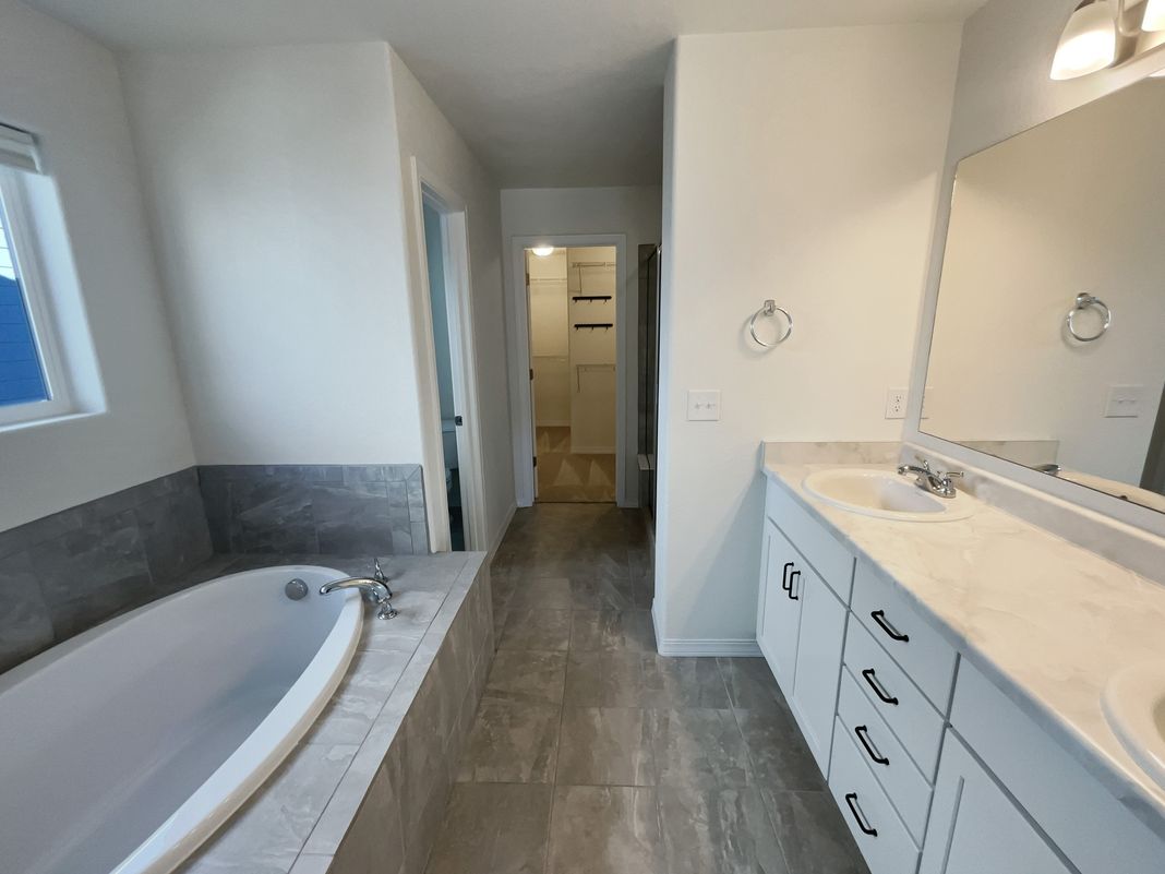 Photo 11 of 27 of 8699 Bynum Dr, Colorado Springs, CO