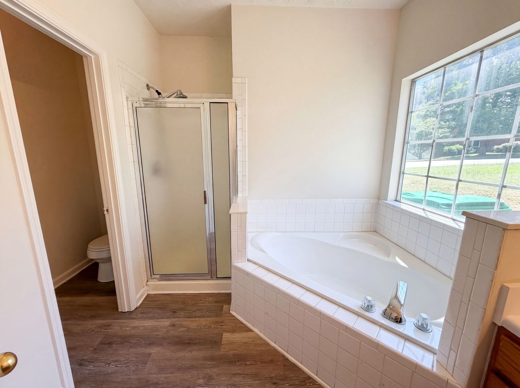 Photo 15 of 55 of 835 Shadow Lake Dr, Lithonia, GA