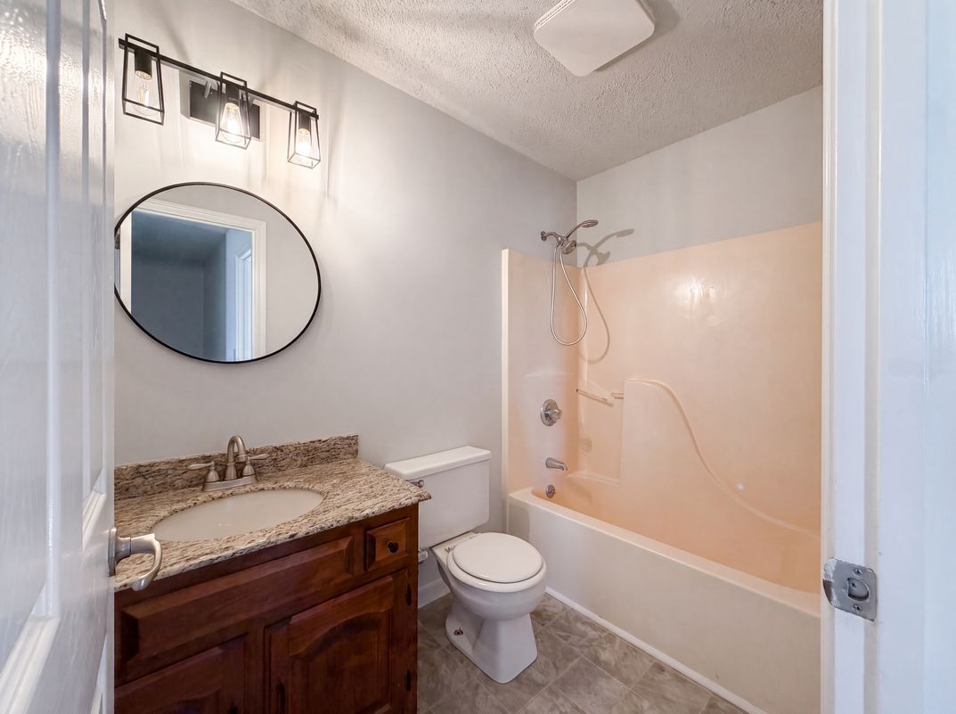 Photo 20 of 27 of 518 Glenfield Cir, Maryville, TN