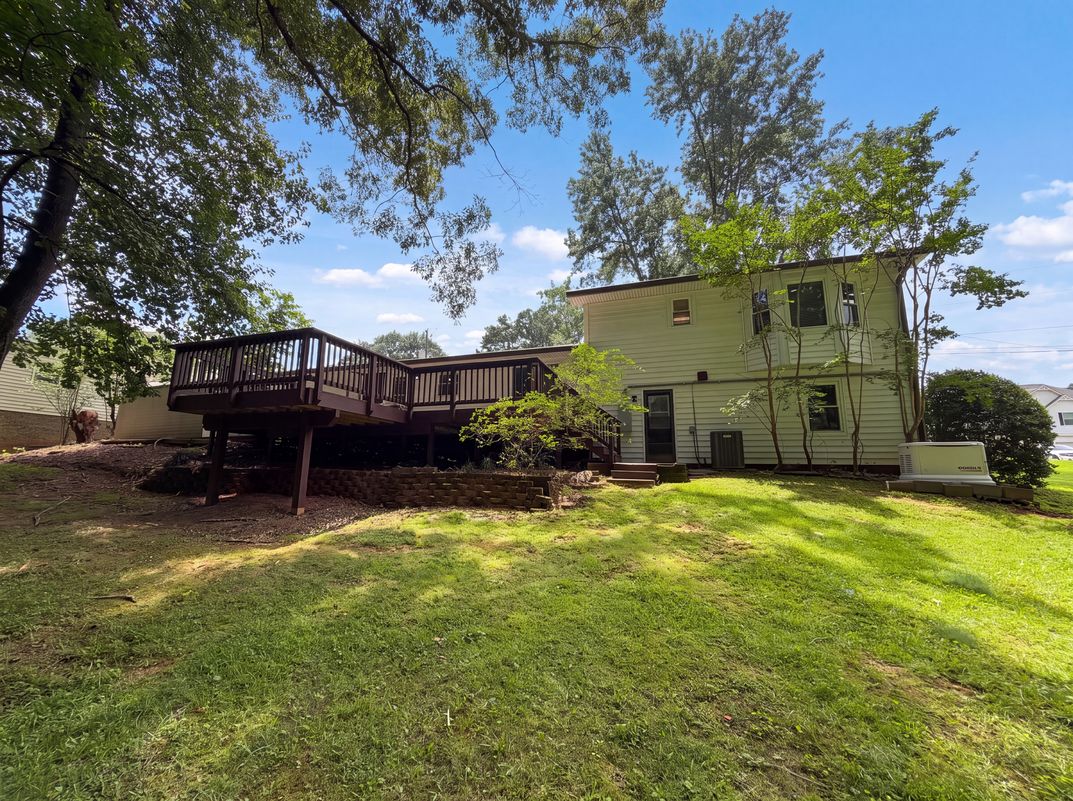 Photo 23 of 27 of 4378 Shady Dr NW, Lilburn, GA