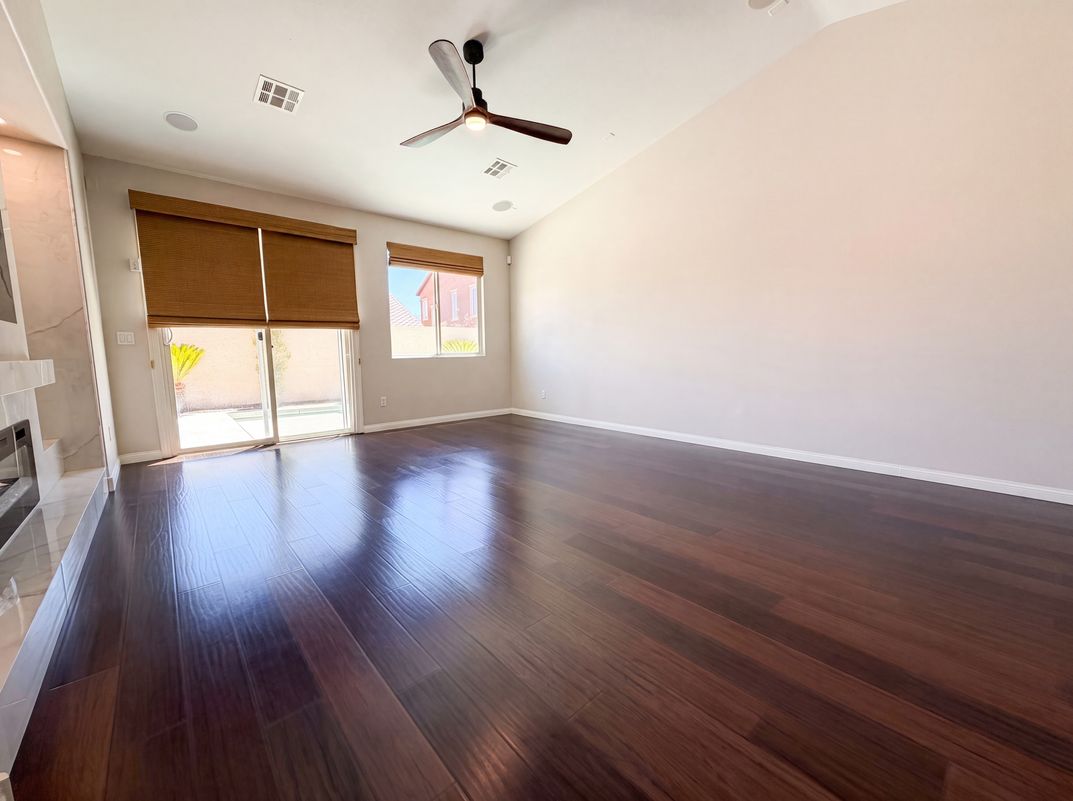 Photo 7 of 21 of 908 Baronet Dr, Las Vegas, NV
