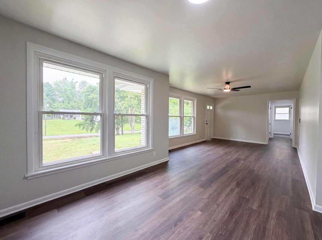 Photo 7 of 18 of 724 Woodmere Dr, Nashville, TN