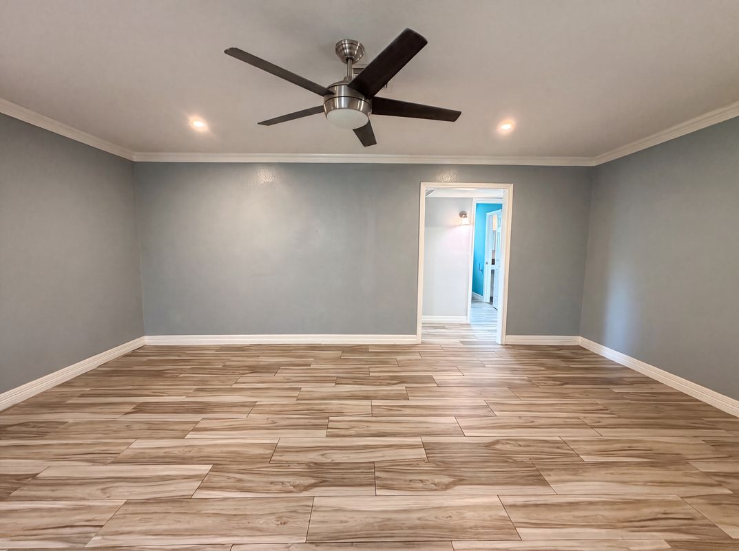 Photo 9 of 21 of 9314 Deanwood St, Houston, TX