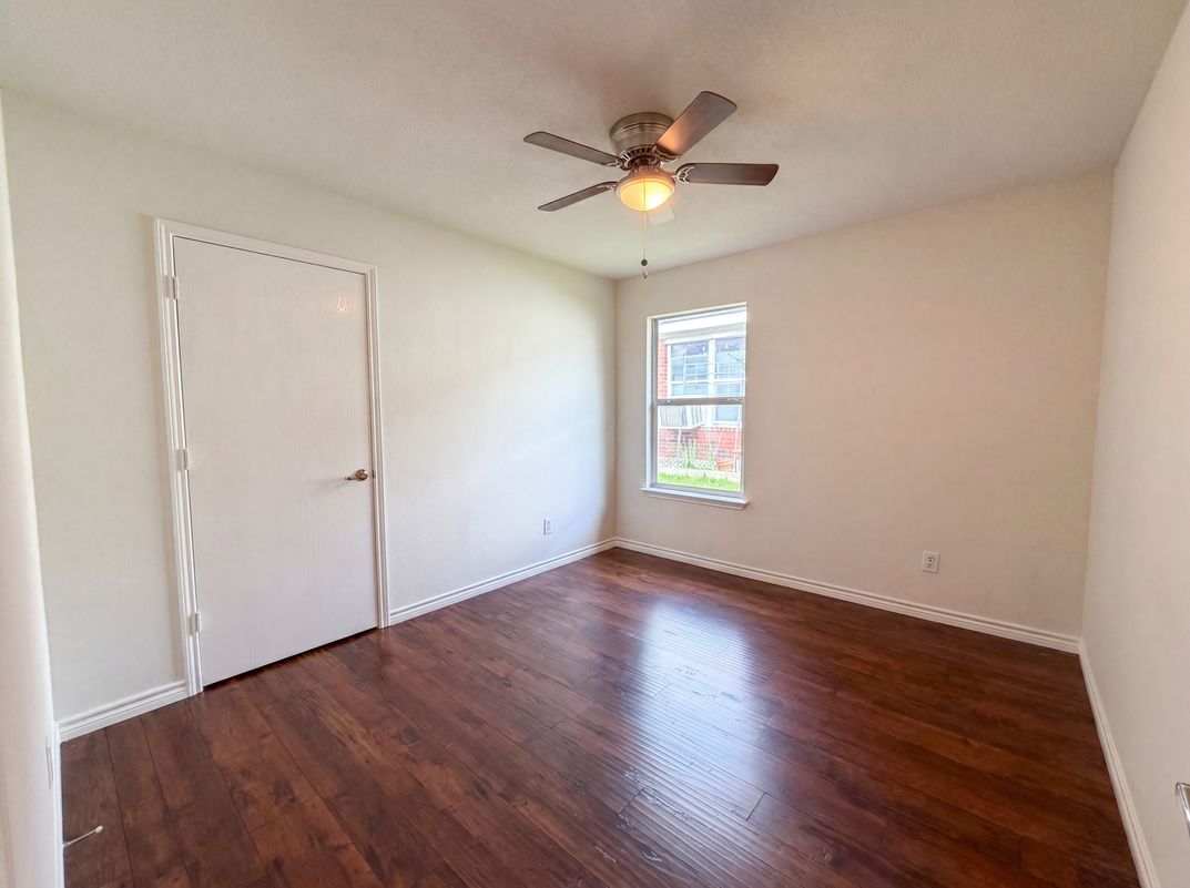 Photo 10 of 19 of 2324 Glenhaven Dr, McKinney, TX