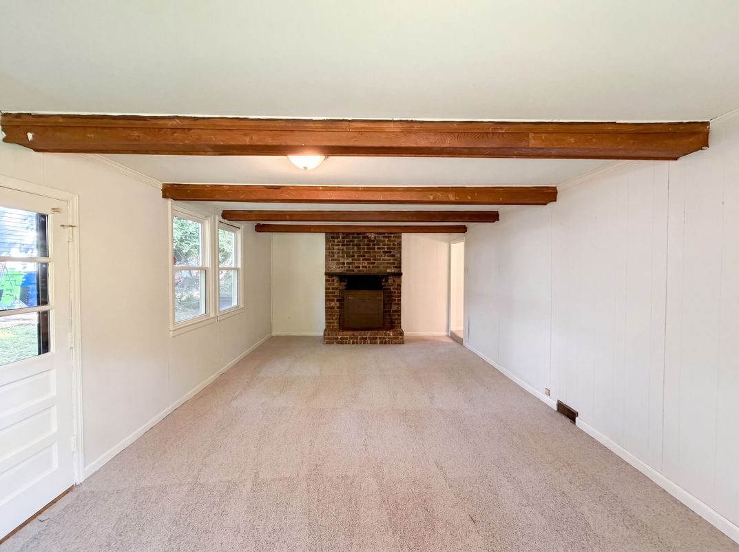 Photo 3 of 14 of 310 Robin Hood Dr, Raleigh, NC