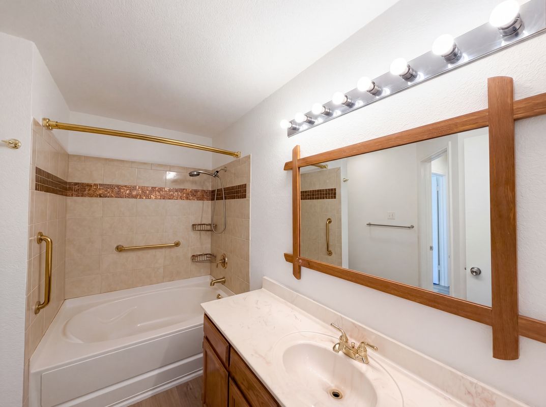Photo 18 of 22 of 4700 Maryannes Meadow Dr, Fort Worth, TX