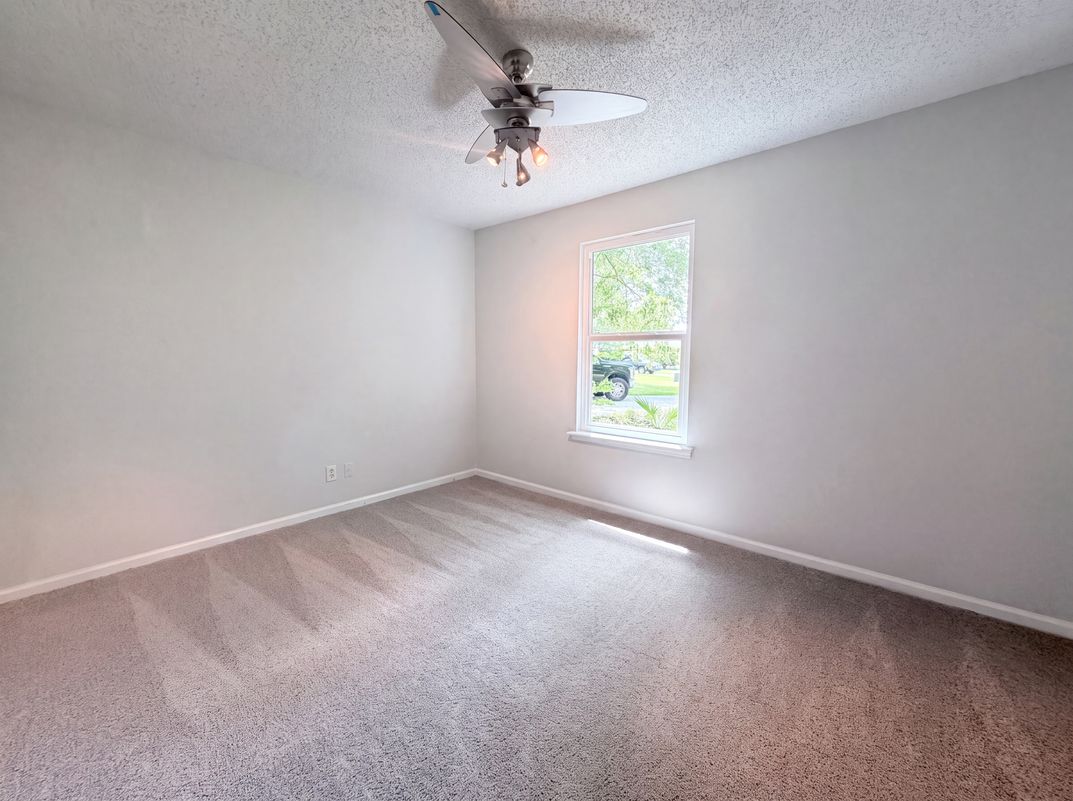 Photo 8 of 16 of 1832 Blarney Cir, Middleburg, FL