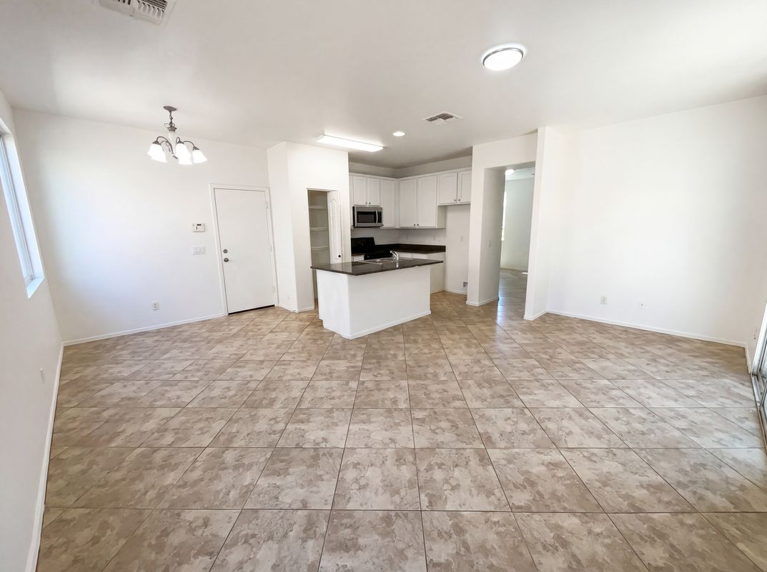 Photo 3 of 36 of 4246 E Tyson St, Gilbert, AZ