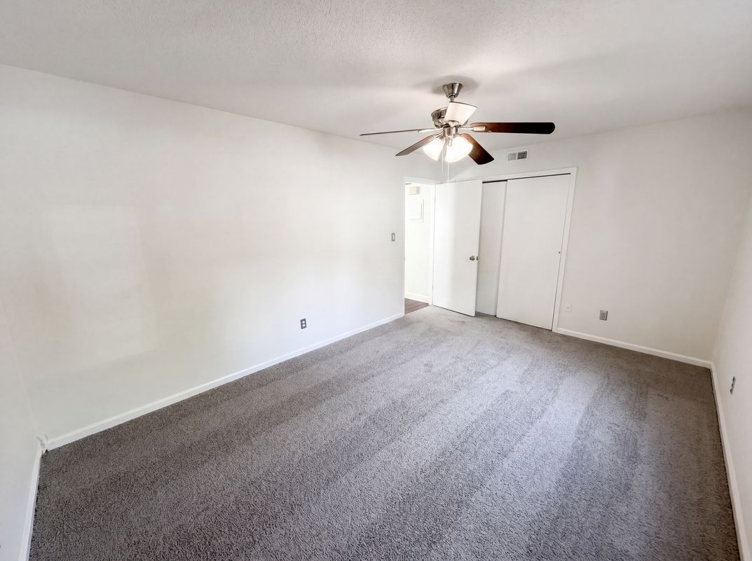 Photo 13 of 20 of 2020 Stoney Point Ln, Charlotte, NC