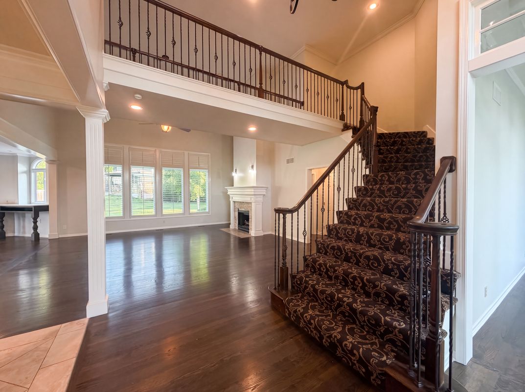 Photo 9 of 34 of 6003 N Cosby Ct, Kansas City, MO
