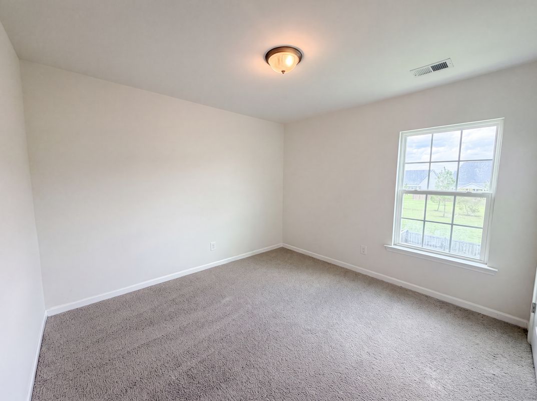 Photo 11 of 21 of 747 Redbud Ln, Summerville, SC