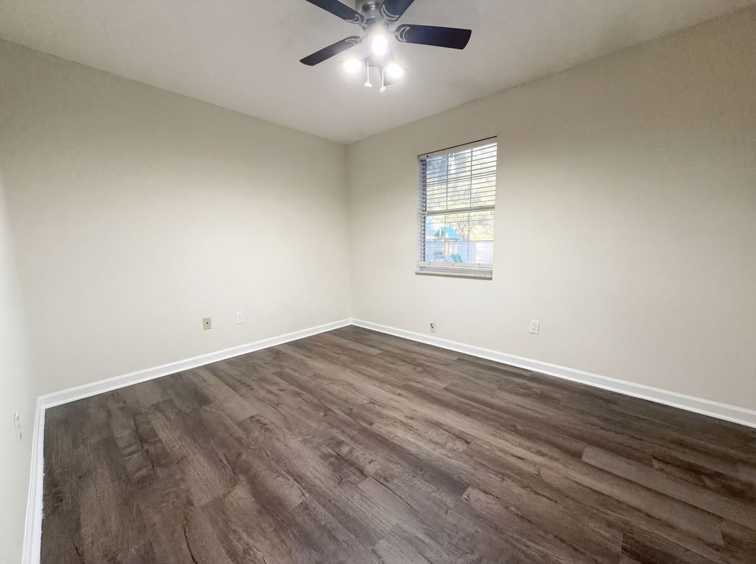 Photo 21 of 27 of 127 Red Birch Ln, Warner Robins, GA