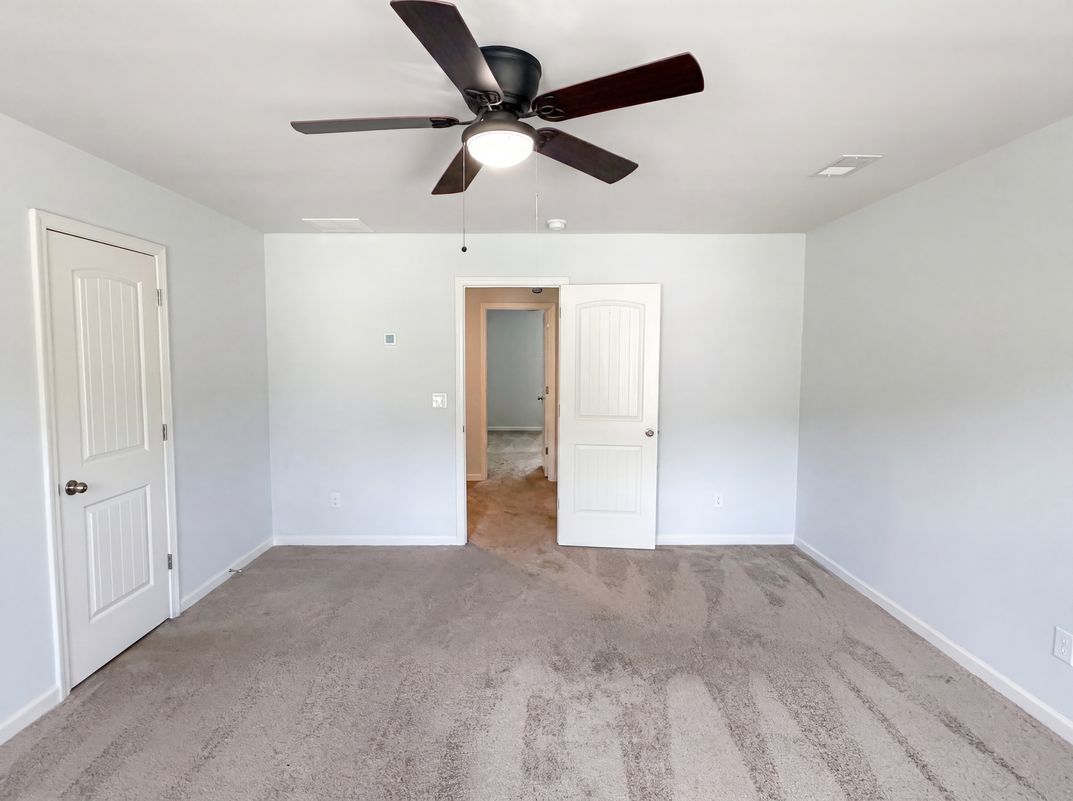 Photo 4 of 33 of 1300 Mills Cove Dr, Covington, GA