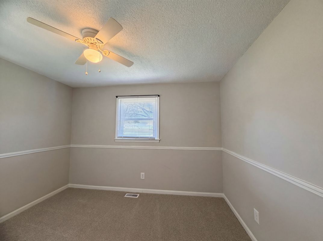Photo 11 of 17 of 4402 Ginger Dr, Gastonia, NC