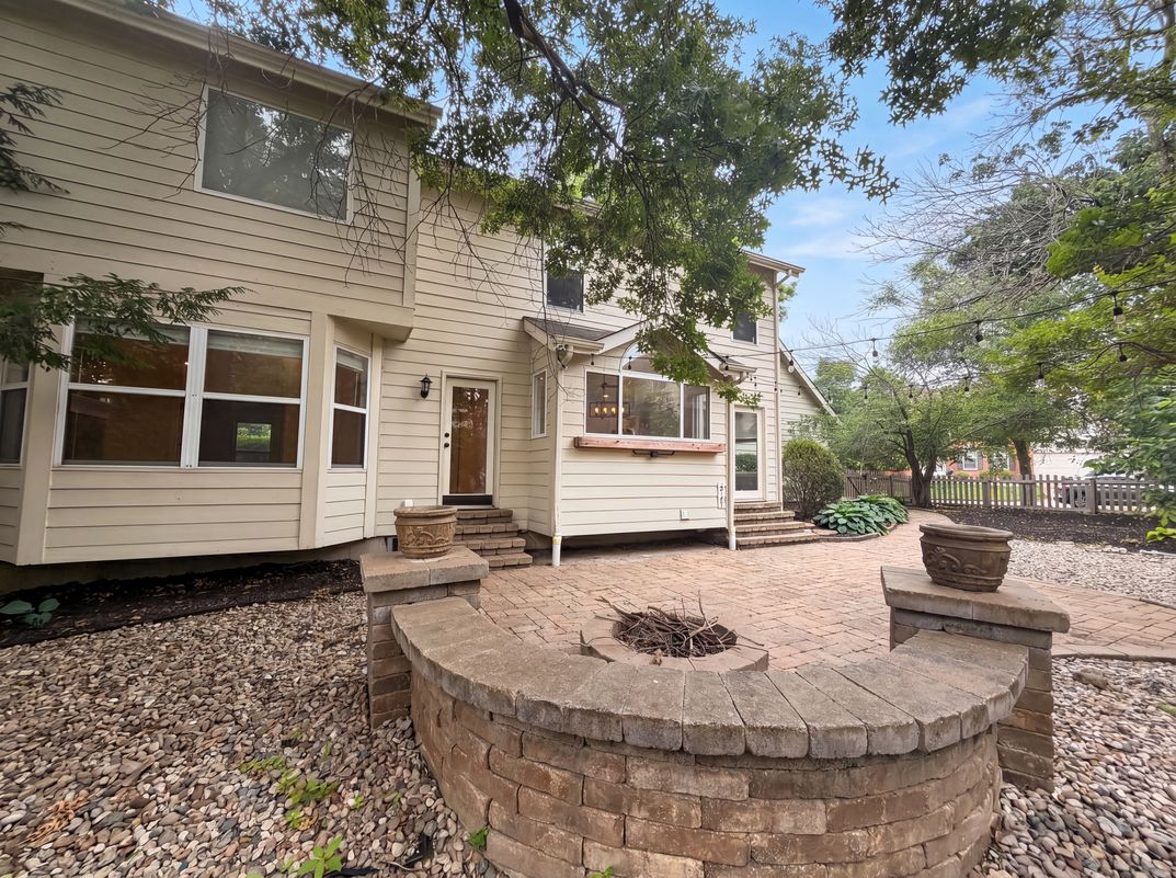 Photo 5 of 31 of 16201 Surfview Ct, Grover, MO