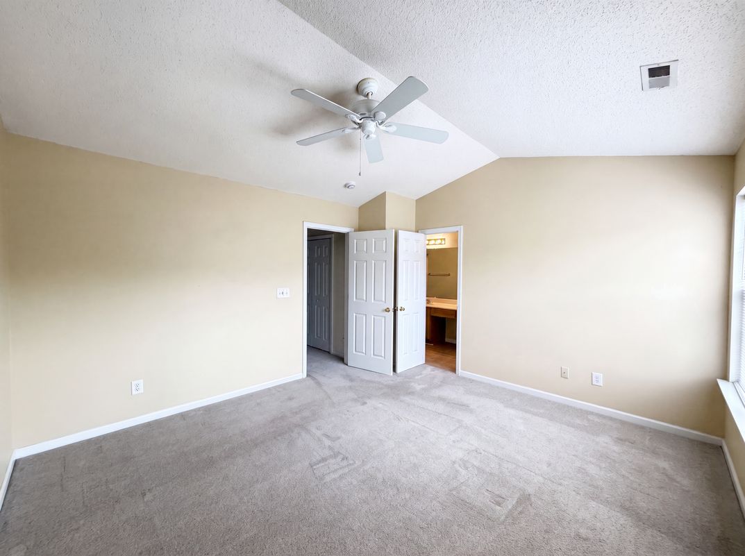 Photo 9 of 18 of 14205 Tranters Creek Ln, Charlotte, NC