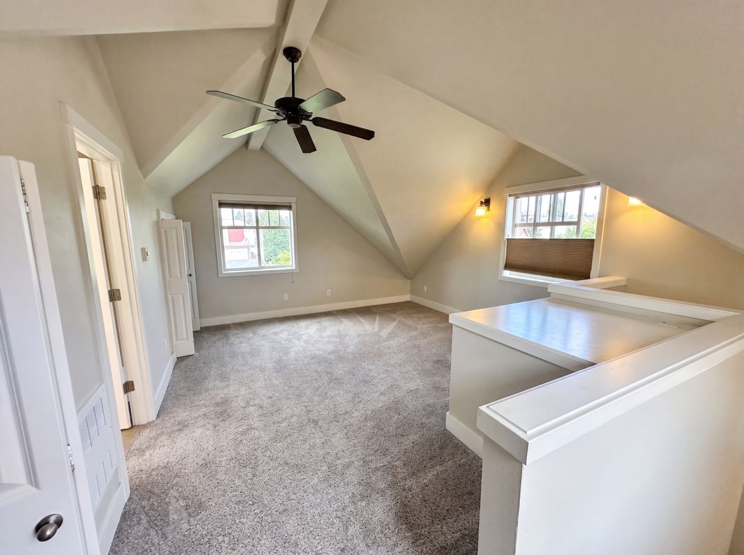 Photo 15 of 23 of 1553 NW 58th St, Seattle, WA