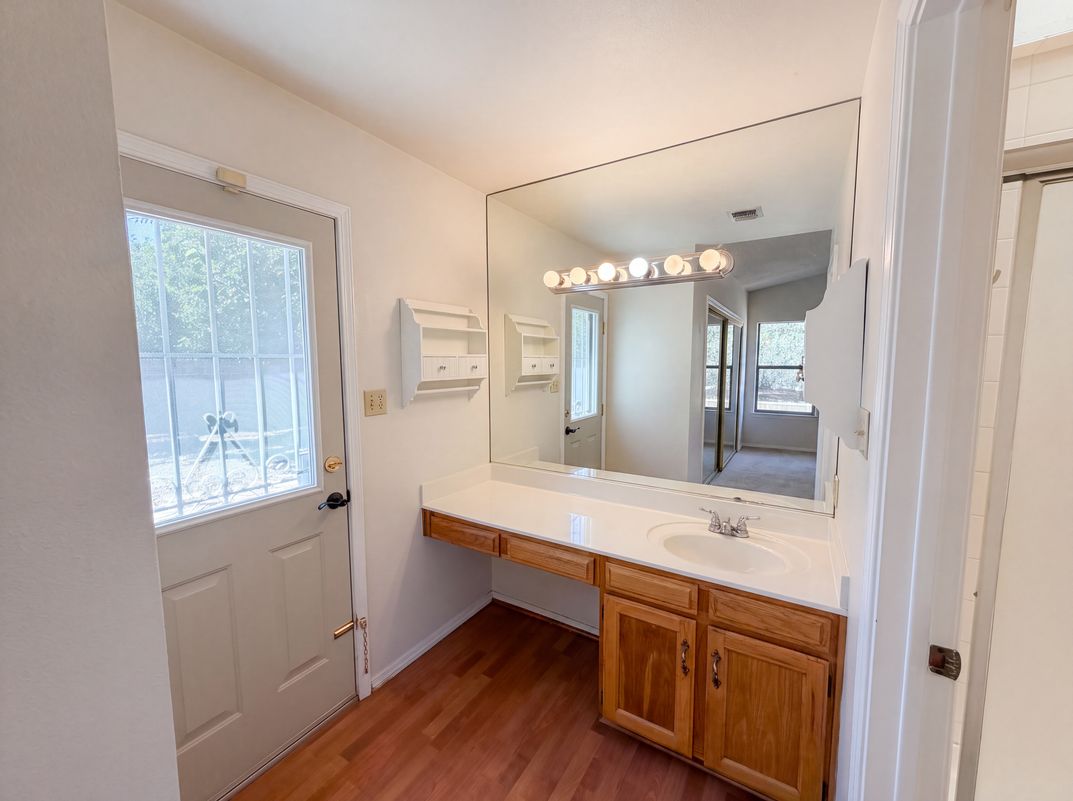 Photo 14 of 22 of 6908 Welton Dr NE, Albuquerque, NM