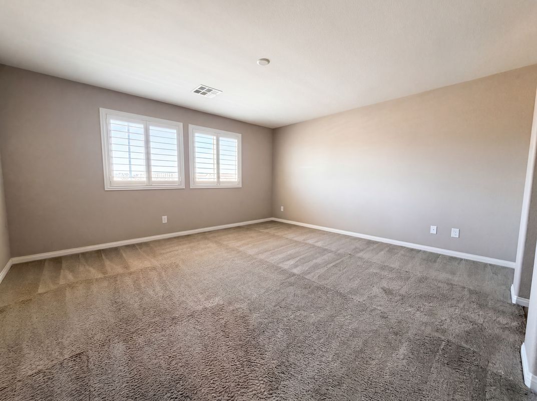 Photo 8 of 22 of 7963 Zuma Beach Ct, Las Vegas, NV