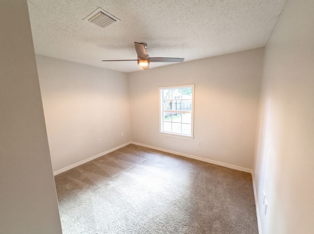 Photo 14 of 24 of 967 Lamplighter Dr NW, Palm Bay, FL