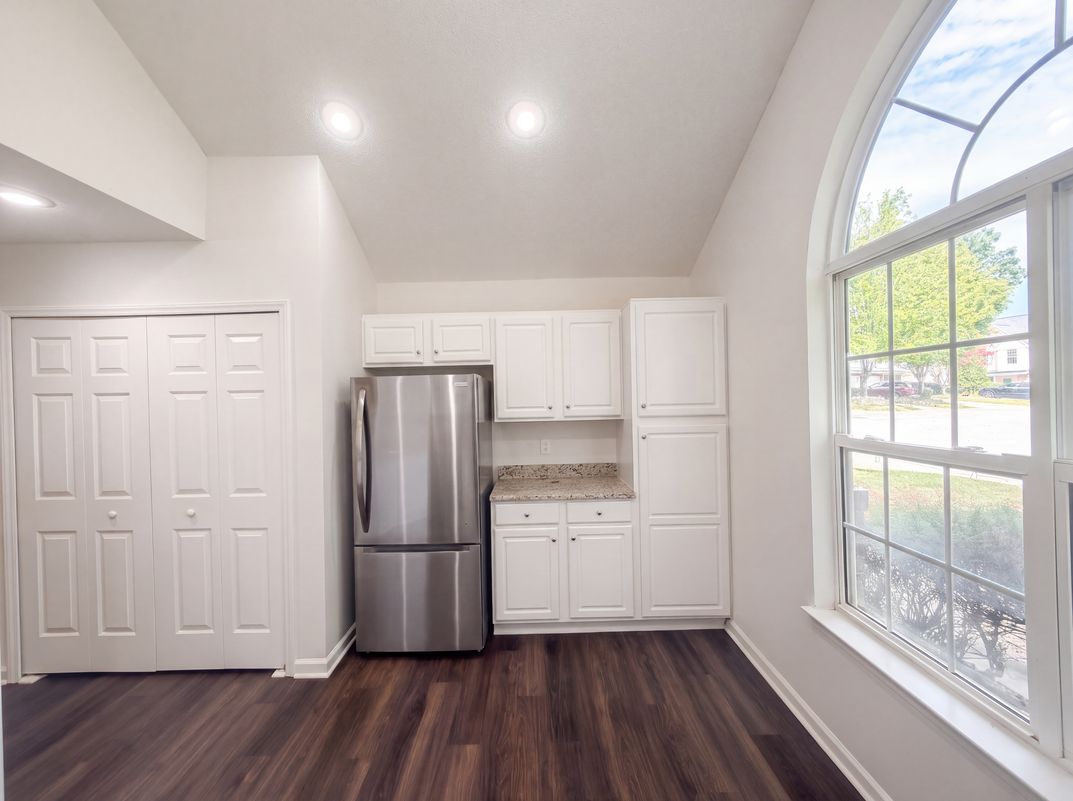 Photo 9 of 23 of 30 Pickwick Pl, Greensboro, NC