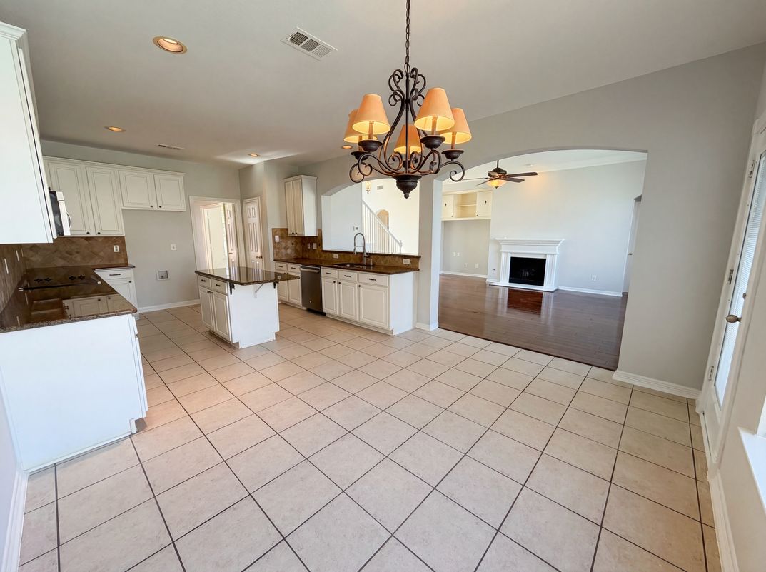 Photo 12 of 34 of 1412 Spring Ridge Ln, Flower Mound, TX