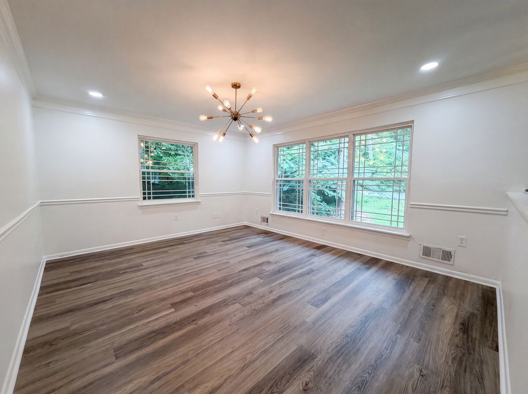 Photo 9 of 25 of 1909 Wisterwood Dr, Hoover, AL