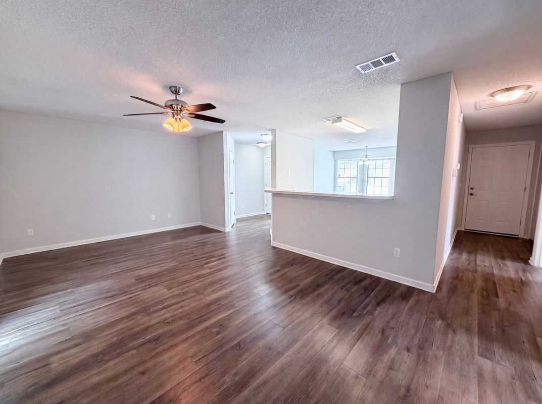 Photo 13 of 17 of 1708 Ashwood Cir, Middleburg, FL