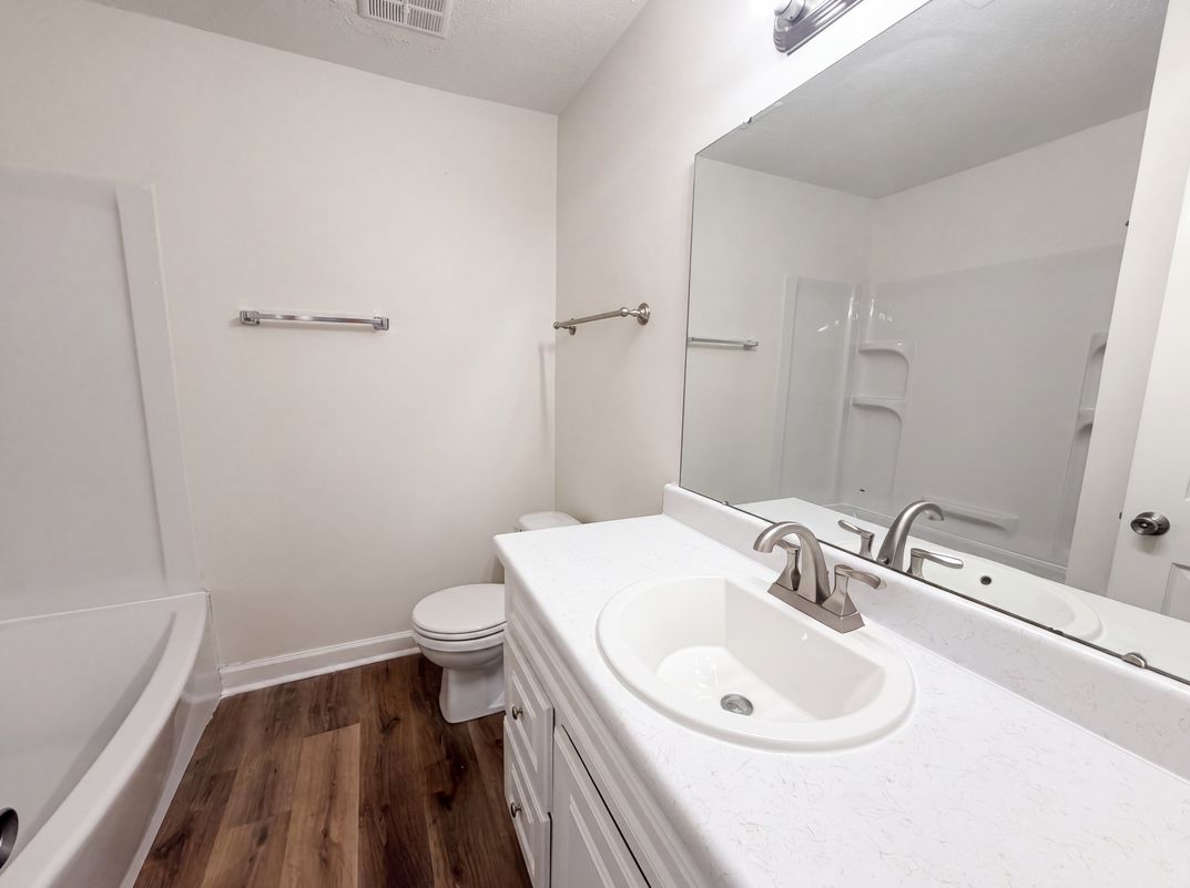 Photo 13 of 20 of 1311 W Meadowview Rd, Greensboro, NC
