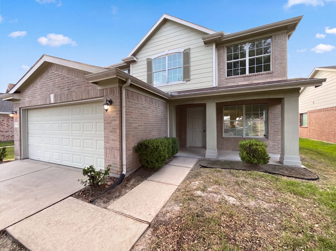 Property photo 1 of 3335 Legends Wild Dr