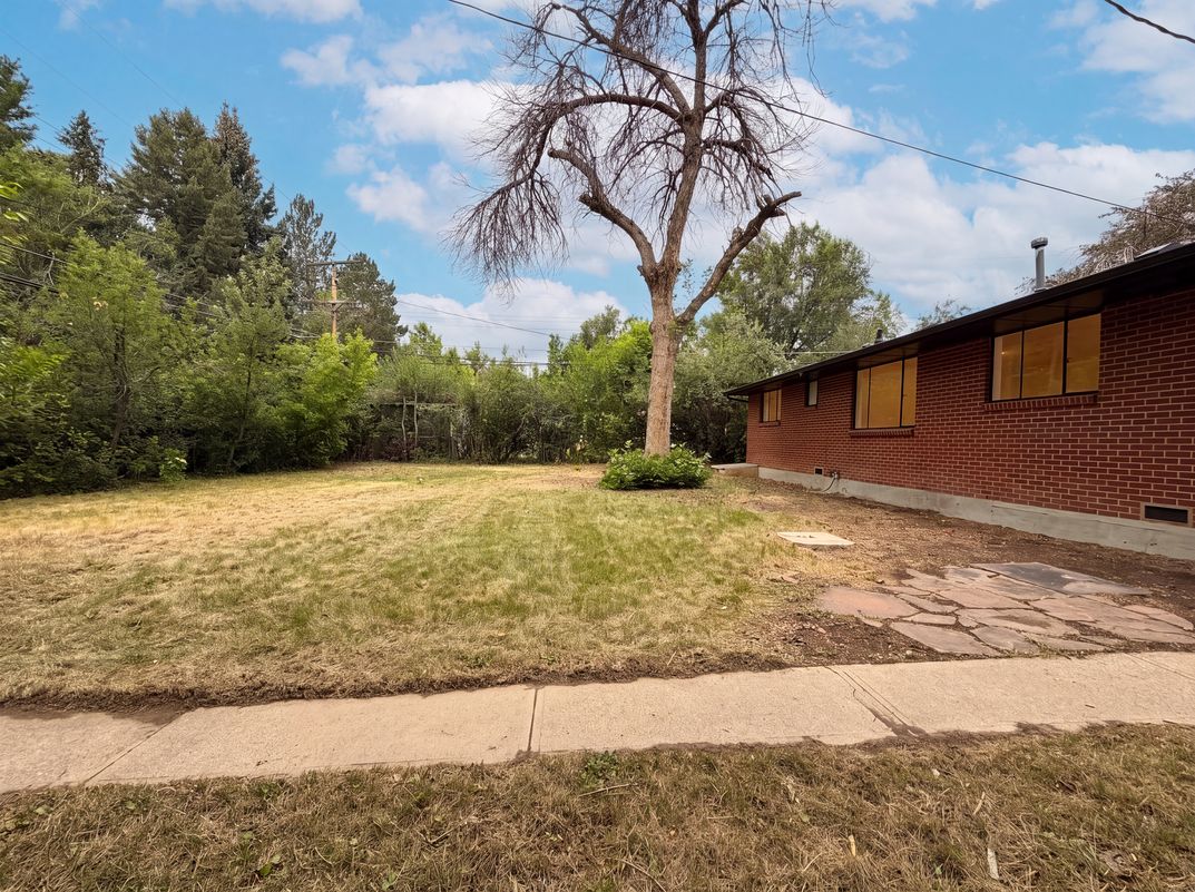 Photo 29 of 35 of 1950 Edgewood Dr, Boulder, CO