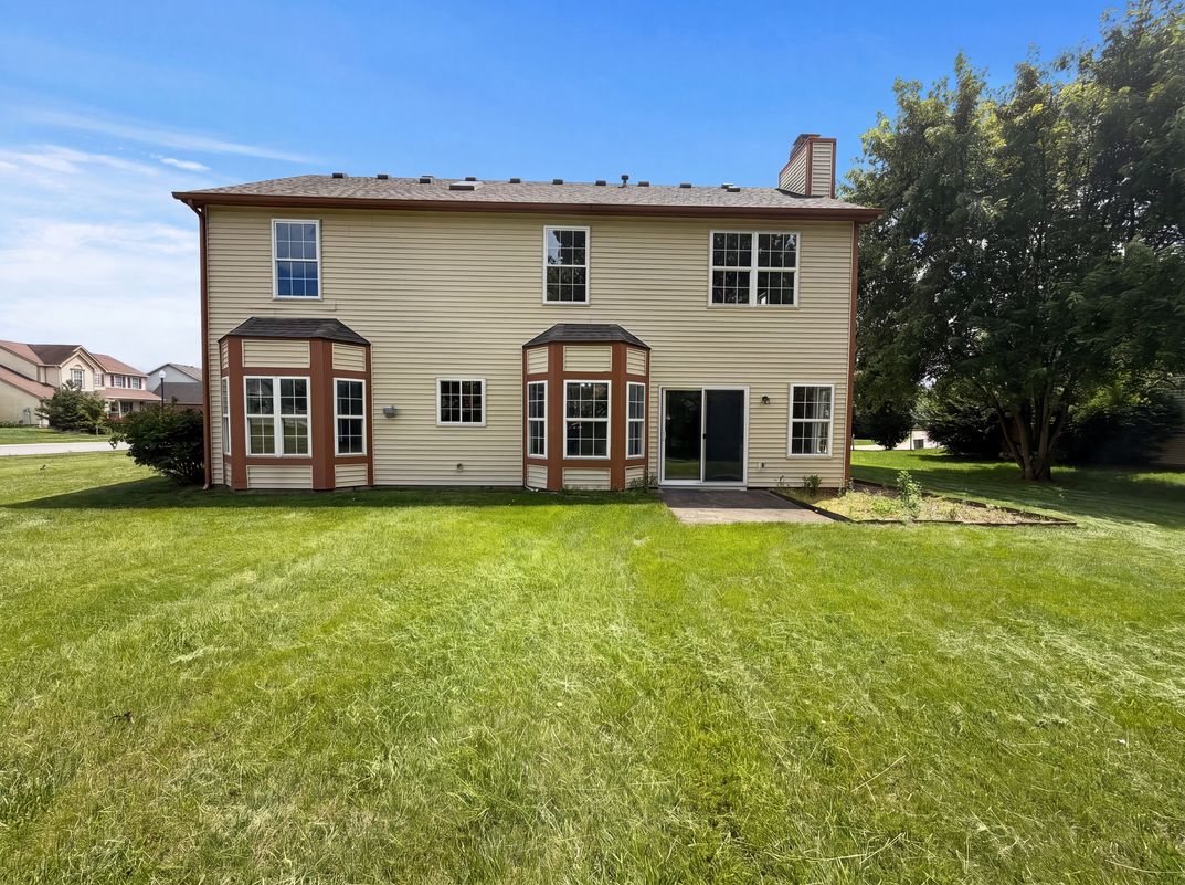 Photo 5 of 27 of 3502 Waterstone Dr, Indianapolis, IN