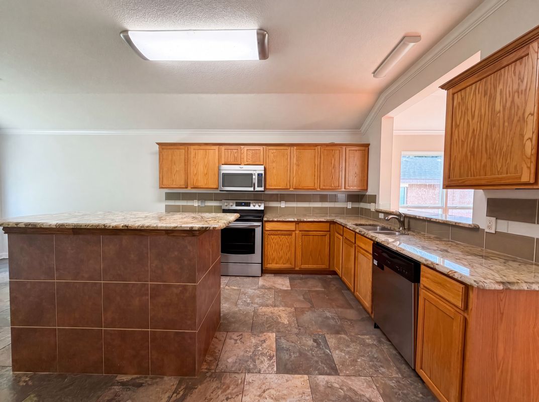 Photo 6 of 19 of 2324 Glenhaven Dr, McKinney, TX