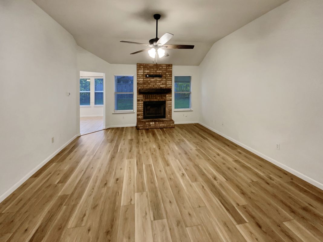 Photo 3 of 16 of 4710 Silver Leaf Ct, Temple, TX