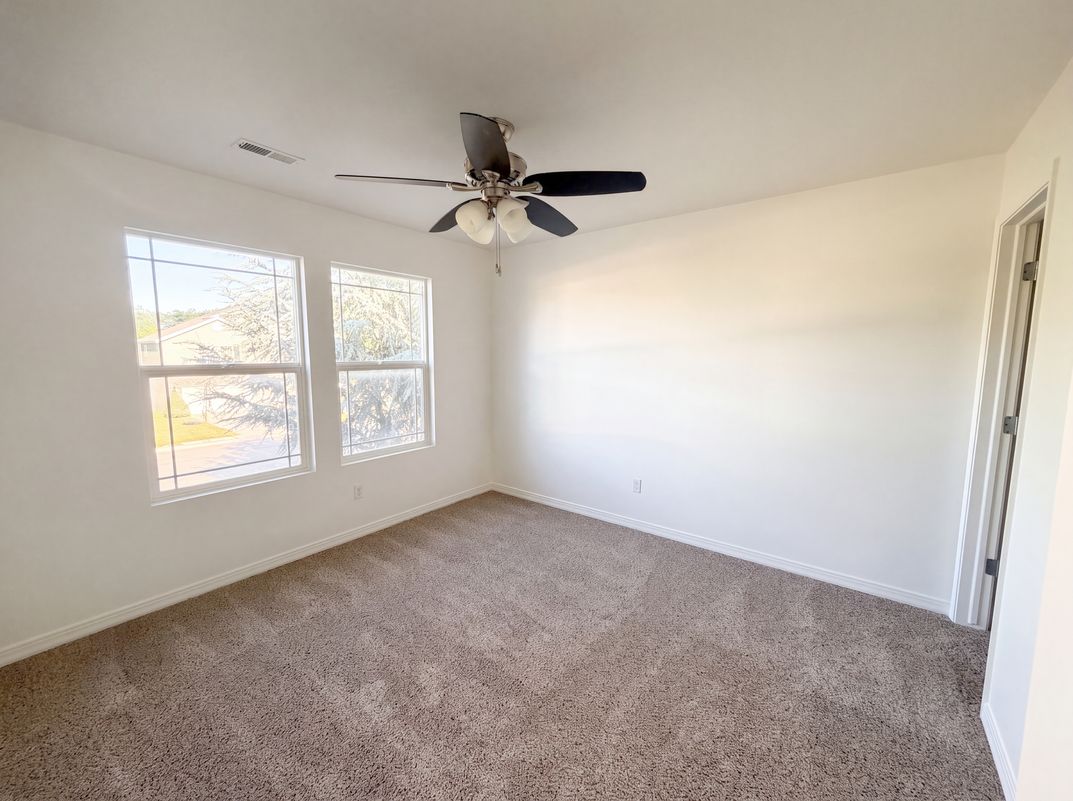 Photo 13 of 26 of 866 S 1580 W, Lehi, UT