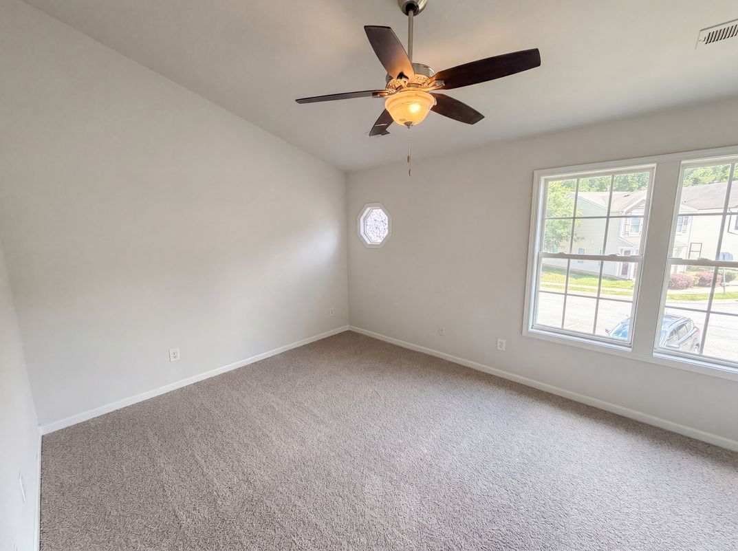 Photo 12 of 21 of 3831 Mohawk Ct, Charlotte, NC