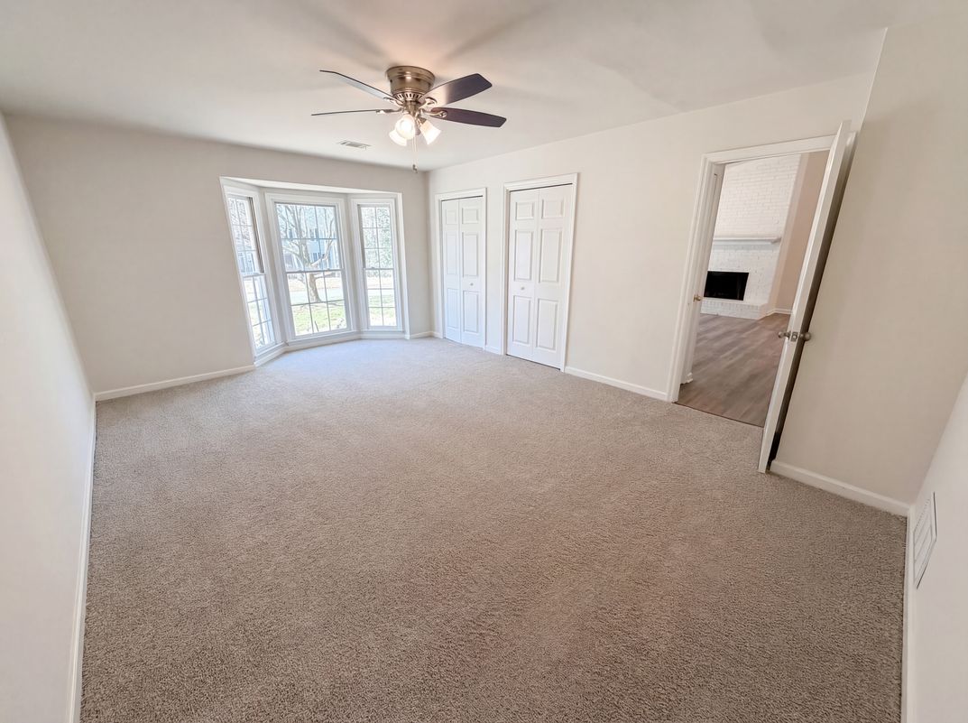 Photo 11 of 18 of 5003 Henson Dr SW, Mableton, GA