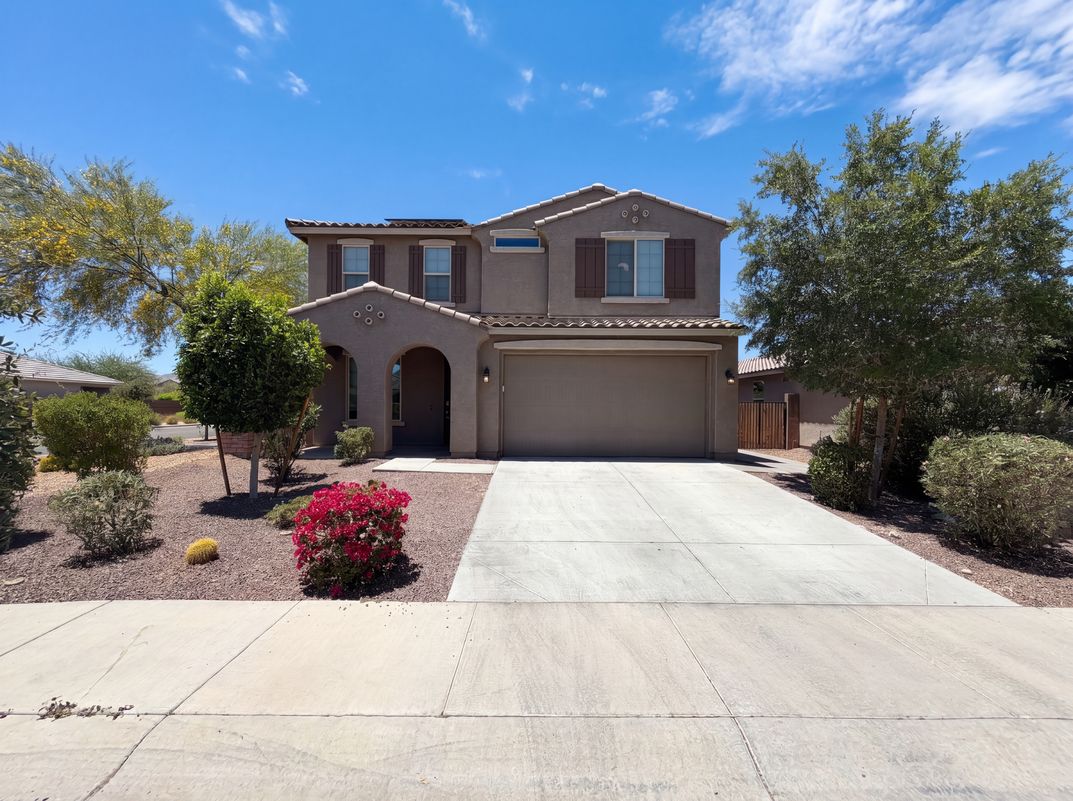Property photo 1 of 11284 N 186th Ln