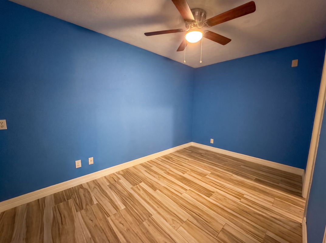 Photo 10 of 21 of 9314 Deanwood St, Houston, TX